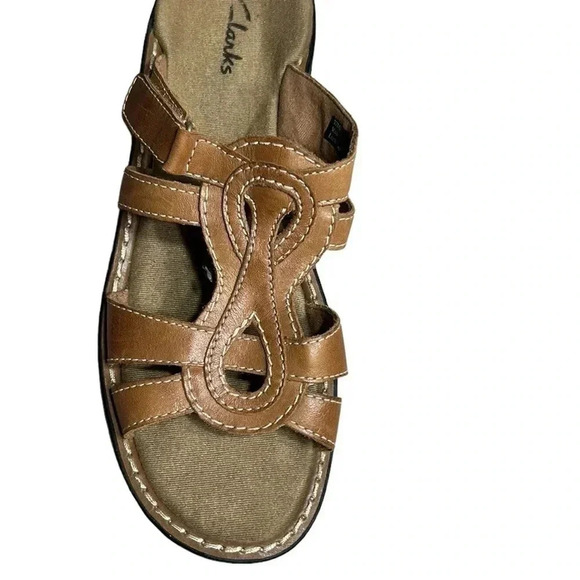 Clark s sandals ,Men size 7, Tan color,leather upper,slip on,velcro adjustable - Picture 9 of 10